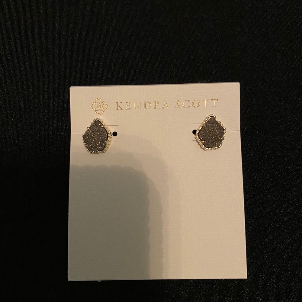 dark silver glitter kendra scott earrings